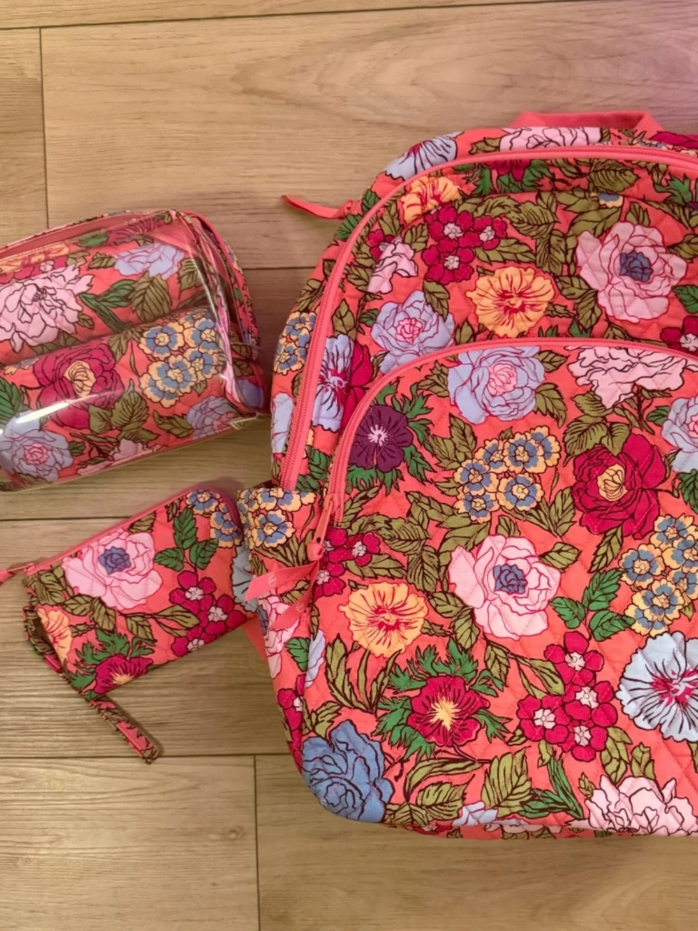 NEW Vera Bradley Vibrant Gardenias 3-Piece Bundle Backpack Cosmetic Set NWOT
